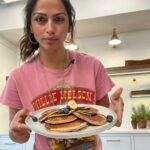 Camila Alves Instagram - Slow Sundays 🥞 are the perfect pair! Link in bio for the protein-packed recipe.