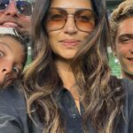 Camila Alves Instagram - 2 amazing sports event today MATCH DAY!! Tonight Let’s GO VERDE!!!! @austinfc x @lafc and right now @texaslonghorns x @ou_football PLUS @aclfestival AT HOME IN AUSTIN!!!! LET’S GO!!!!