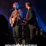 Camila Alves Instagram - To YOU this Sunday…. Haaa…music just fills my soul. And to watch those two in such a intimate environment @teddysphotos @jamesblunt performing for an important cause @the_anti_slavery_collective 💚💛💚💛💚💛💚💛💚💛💚💛💚💛💚💛💚💛💚💛Para VOCÊ neste domingo…. Haaa… a música enche minha alma. E assistir esses dois em um ambiente tão íntimo @teddysphotos @jamesblunt se apresentando por uma causa importante @the_anti_slavery_collective