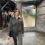 Camille Froment Instagram - Visite de la ferme aux crocodiles avec ma princesse aujdh c’était trop bien !! 🐊🐍💚
