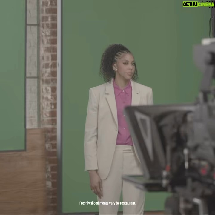 Candace Parker Instagram - Between takes, it’s hard not to drift off into freshly-sliced-deli-meat land when I’m on set for @subway. These new Deli Heroes had me daydreaming all day. #SubwayPartner