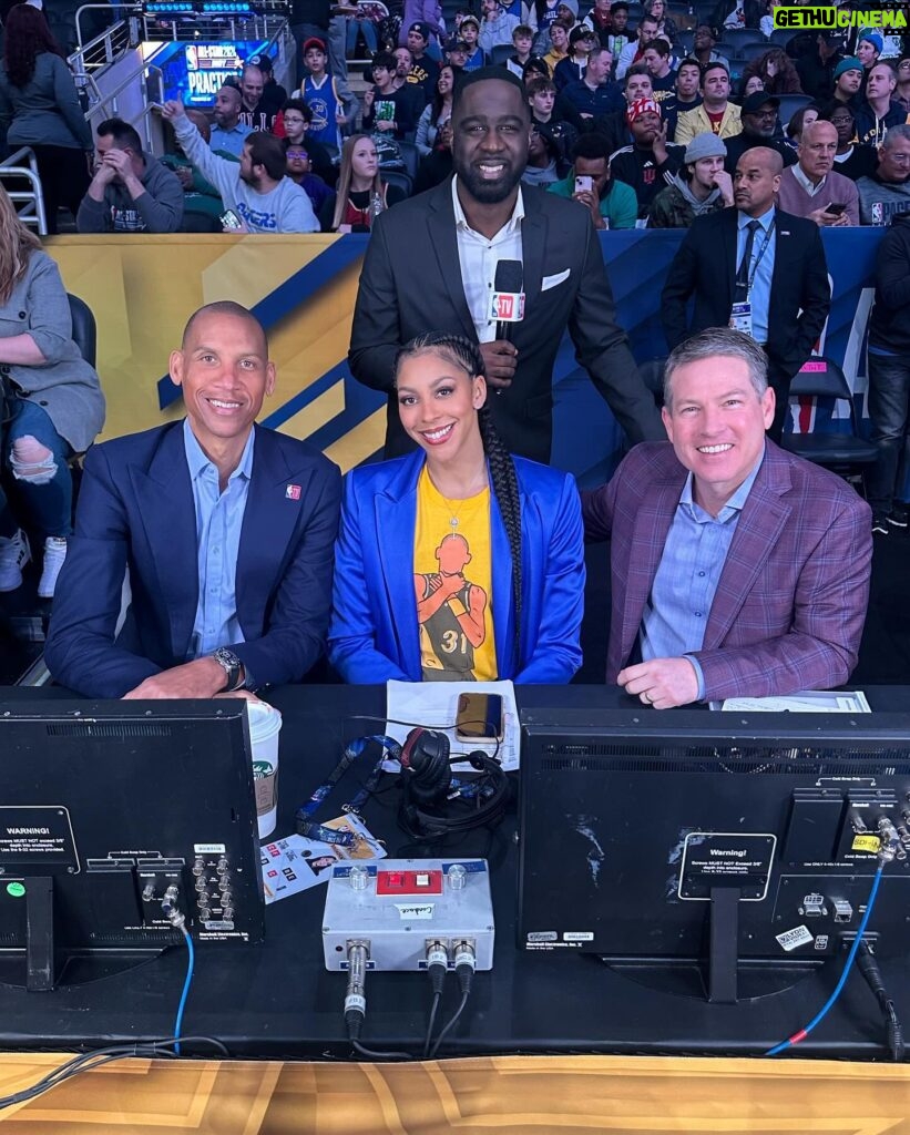 Candace Parker Instagram - When in Rome you do as the Romans do…..When in Indiana……. 🤷🏽‍♀️ #31 (Only Reggie could get this Bulls fan in yellow and blue) #OneOfTheGreatestEver I’m pinching myself…. I get to call the All-Star game with this crew!!!