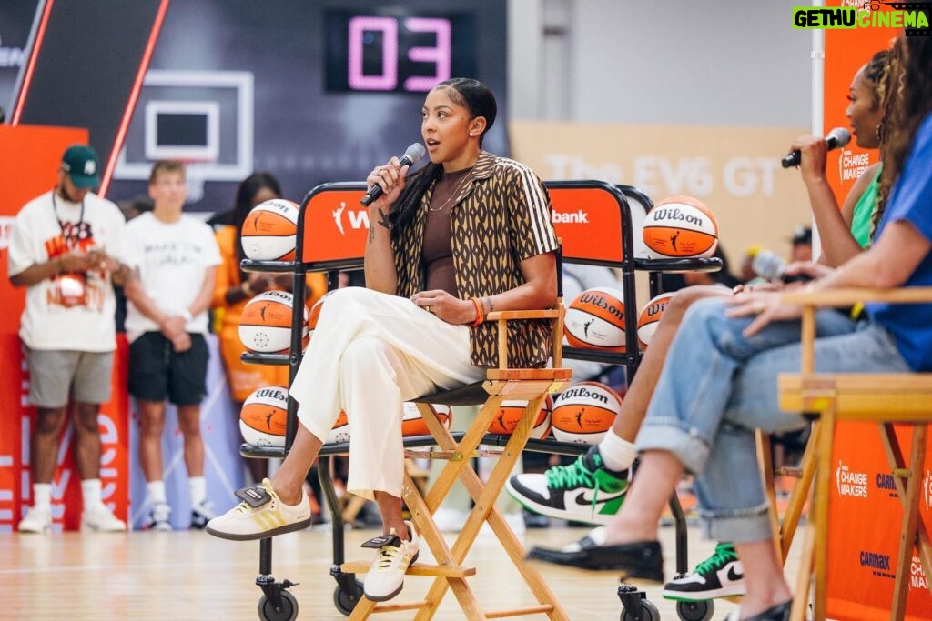 Candace Parker Instagram - Teamed up with @Sbird10 and @Ariivory to bring the @CarMax Legends One on One social series to life at WNBA Live! Love talking the future of our sport both on and off the court so we can help grow the game! #CarMaxPartner
