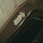 Candela Vetrano Instagram - Jugando a ser Priscilla Presley, gracias a @mubilat y @marieclairearg para celebrar el lanzamiento exclusivo de la peli PRISCILLA de Sofia Coppola, ya disponible en la plataforma 🎬❤️