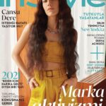Cansu Dere Instagram - 💫💫💫 #Repost @instyleturkiye ・・・ Cansu Dere’yi konuk ettiğimiz InStyle Şubat sayısı şimdi @dergilik’te ve çok yakında bayilerde! @cansudere #cansudere Genel Yayın Yönetmeni: @isiksimsek Röportaj: @cerenarseven Fotoğraf: @cihanalpgiray Styling: @nazlikayran Styling Asistanları: @ekinsuoktar, @yoncastalf Saç: @yildirimbozuyuk / @tagbeautyofficial Makyaj: @serkanparmaksizoglu / @klan.management Saç Asistanı: Mehmet İyi Makyaj Asistanı: @ozgetasozmen Fotoğraf Asistanları: @kivancyoruten, @yunussnunu, @begumbaydar Işık: Cem Şimsek @museforall büstiyer ve şort @cartier ‘Calame’ high jewelry kolye ve bileklik #instyleturkiye