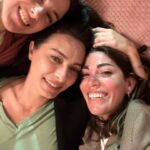 Cansu Tosun Instagram - Last Day of First Season. 🥂 @dizikirlisepeti #dirtylaundry