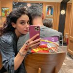 Cansu Tosun Instagram - what a week 🥂 Şükür 🧿 Notice good things, look for them, appreciate them. #dumplings