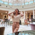 Capucine Anav Instagram - Il y aura toujours une partie de moi au @thewestinpalacemadrid ! Un palace que je rêvais de faire ... et mon chéri ni une ni deux m’a fait la surprise ! Quelle chance. 🛎 Trop contente d’avoir été pour mes 30 ans. Good memories #espagne🇪🇸 #happy #foryou Encore un énorme merci pour tous vos messages