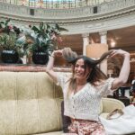 Capucine Anav Instagram - Il y aura toujours une partie de moi au @thewestinpalacemadrid ! Un palace que je rêvais de faire ... et mon chéri ni une ni deux m’a fait la surprise ! Quelle chance. 🛎 Trop contente d’avoir été pour mes 30 ans. Good memories #espagne🇪🇸 #happy #foryou Encore un énorme merci pour tous vos messages