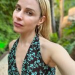 Cara Buono Instagram - Straight hair in Mallorca. Yes, the content is light. #hairstyles #mallorca #travel #summer #spain