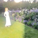 Cara Buono Instagram - A beautiful summer night honoring the wonderful, talented and inspiring @metier.london founder, @melissa.metier. #summer #soiré #garden #instagood #ny #hamptons #fashion Bag @metier.london Dress @roland_mouret Shoes @larroude Jewelry @pamelalove Earrings @monbouquettejewelry Sunglasses @garrettleight Styled by @bailey.moon HMU by me @voguemagazine