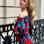 Cara Buono Instagram - Summer soirée for @lelarose in one of her beautiful dresses #summer #soirée #fashion #rose #nyc #instagood #summerstyle