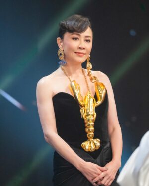 Carina Lau Instagram - #hkfilmawards #schiaparelli
