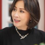 Carina Lau Instagram - DoDo 姐 鄭裕玲👭 今晚21:10锁定江苏卫视，22:00锁定腾讯视频。 #嘉人自友約#