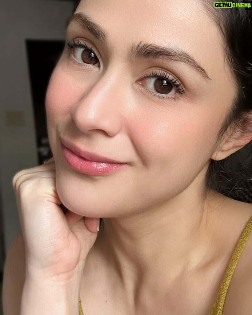 Carla Abellana Instagram - The wonders of @watsonsph ‘s Collagen skincare products 💙 The magic of @theaiveeclinic facial lasers and treatments 🤍