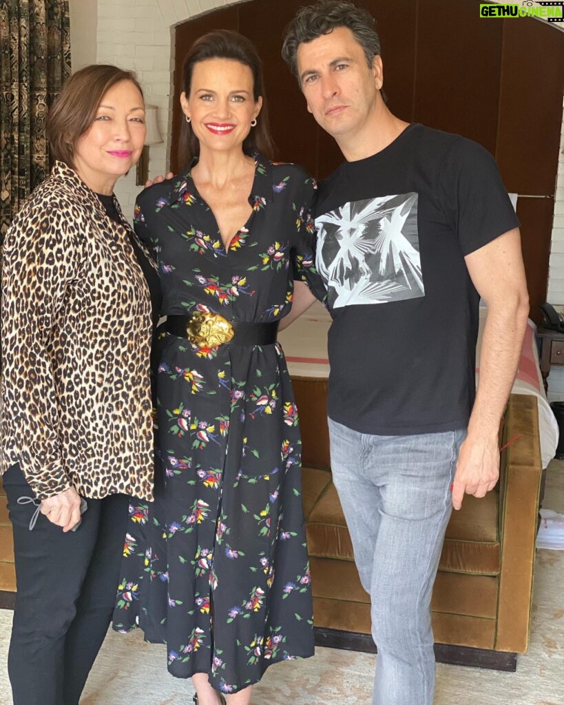 Carla Gugino Instagram - Back to @gunpowdermilkshake press! Always love spending time with these two beautiful artists. @brigittemakeup @sebastianscolarici plus of course @highheelprncess even though she is glamming up from afar. 😉
