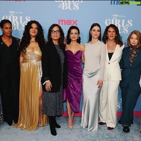 Carla Gugino Instagram - It was such a treat to get to experience the premiere of episode 1 of #thegirlsonthebus with a fantastic New York audience. 💥💥 Thank you for coming out and getting every joke and connecting with the heart of the show. Rare to get a picture with the amazing women in front AND behind the camera. ♥️ 🙌🏼🌟 Tomorrow it is all of yours! @streamonmax Hope you curl up and enjoy the ride! 🔥