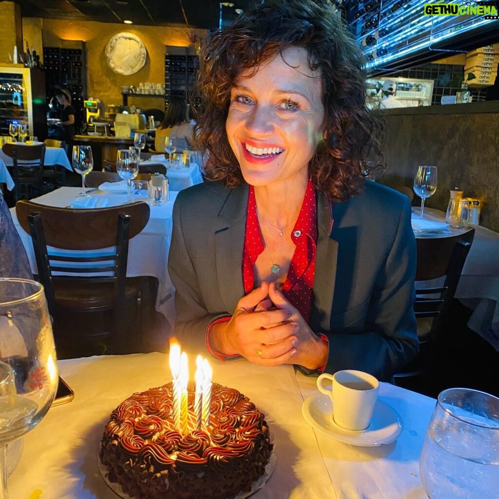 Carla Gugino Instagram - What an amazingly sweet (yes Peeps, pun intended…) surprise belated birthday cake from my sis and beautiful family. First time we’ve gotten to see each other since the pandemic started. It has truly been a profoundly trying time for so many families being apart. Very grateful for all the virtual possibilities-they help but it’s not the same! ❤️Nothing like getting to give each other funny looks in person. Over GF chocolate cake no less. 🙏🎉 pic snapped by @emmaschapp