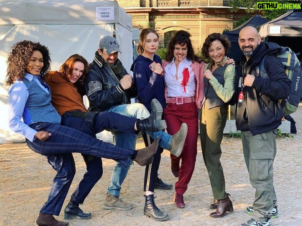 Carla Gugino Instagram - Likewise! @michelleyeoh_official What a divine group! I’m really feelin’ it in this picture. 😂😂😂 And thanks to our stunt coordinators extraordinaire Laurent and Sébastien pictured here 💥💥. Another movie @gunpowdermilkshake coming out in UK! Check out your cinema or @skytv What a wonderful times with these cool ladies!