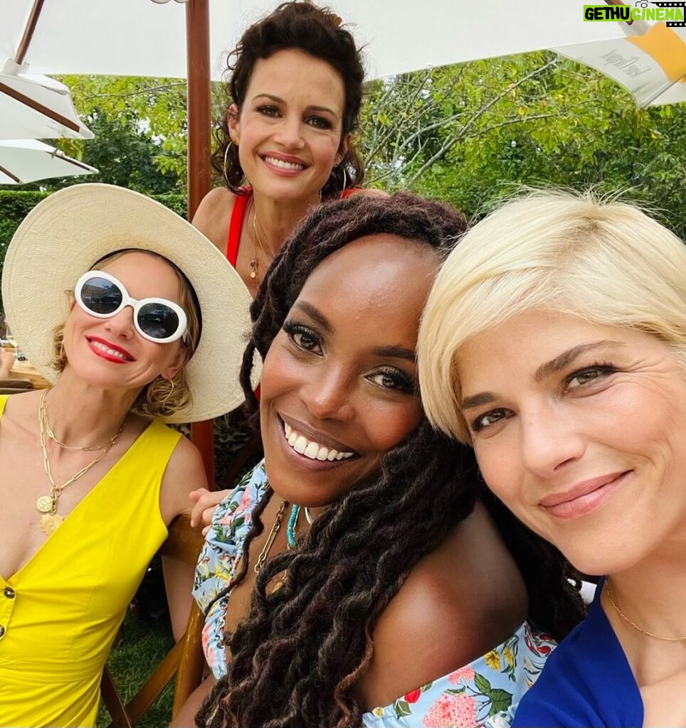 Carla Gugino Instagram - A joy to see these beautiful and fierce ladies yesterday and celebrate @thirteenlune This day was a clear reflection of what @nyakio and this group of inspired beauty creators have set out to do. Inclusivity in Beauty. Here’s to coming together to see and celebrate each other’s unique expressions of beauty, inside and out! 🌺♥️✨ 📸 @selmablair