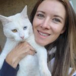 Carla Jara Instagram - Con dos de mis amores!!! Que bien nos hacen nuestros animales de compañía, los amo tanto!!! 🥰🥰🥰