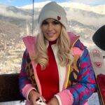 Carla Moreau Instagram - JOURNÉE SKI 🎿 #reels