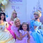 Carla Moreau Instagram - J’ai passé une merveilleuse journée aux côtés de ma fille @rubyguedj qui a fêté ses quatre ans. C’est incroyable comme le temps passe vite et je suis si heureuse de la voir évoluer 🤍🫶 à toi, mon petit bout de bonheur qui a changé ma vie à tout jamais. Je t’aime très fort. 💕 et merci à tous les prestataires qui ont fait de ce rêve une réalité. Je vous partage pour ceux à qui ça intéresse. Ils sont clairement les meilleurs. DÉCORATION ET ORGANISATRICE 🌸: @chic.events__ TRAITEUR 🍔 : @auroyaumedubrunch PRINCESSE 👑 pour les princesses si merveilleuse digne d’un disney : @princessesfairytales.sud GLACIER 🍦🧇: @glacesmaboul LES MASCOTTES🧸 : @mymascotte PÂTISSERIE 🍰🧁: @les_gourmandises_de_jo CHÂTEAU BLANC 🏰: @by_events_ MOCKTAILS 🍹 : @mk.mocktail JEUX ET MAQUILLAGE 🧩💄: @airbambino13 CADEAU PERSONNALISÉ 🖍️👜🍿: @m_etpaillettes ROBES SUR MESURE👗 @nina_reina_dresses SALLE DE FÊTE 🏠 : @domainedugem POUR TOUT ÉVÉNEMENT : mariage / baptême / bar mitzvah / anniversaire 🎁 #happybirthday #evenement #girl #baby