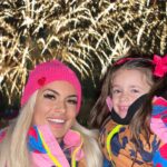 Carla Moreau Instagram - 2023 ✨touche à sa fin et j’ai envie de dire merci pour cette année pour cette leçon de vie pour tout ce que tu m’as appris pour tous les obstacles que tu as mis dans mon chemin car j’ai su que je pouvais les surmonter chacun d’entre eux. Merci de faire si bien les choses, et de m’avoir toujours guidé vers la lumière … Ma seule résolution pour 2024 sera d’être heureuse aux côtés de ma fille, d’être apaisé … je serai encore plus déterminé encore plus confiante, pour réussir ma vie, merci à ma communauté d’être si bienveillant envers moi d’être toujours là depuis tant d’années et je vous souhaite à vous tous une merveilleuse année remplie d’amour de joie et de santé, 2024 sera exceptionnelle j’en suis sûre croyez en vous, soyez authentique…je vous aimes ❤️🙏🏻