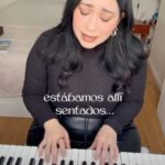 Carla Morrison Instagram - Intentando no llorar con esta rolota… ✨ existen muy pocas canciones como esta, que te erizan hasta el alma❤️✨ si algo se de las declaraciones de amor en canciones, son por Franco de Vita, el máximo de mi mami que escuché toda mi infancia y me sigue acompañando✨ que viva el amor verdadero🌹❤️‍🔥✨