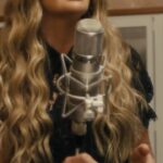 Carly Pearce Instagram - Live acoustic one take of "We Don't Fight Anymore." Watch the full video at link in bio. 🤍