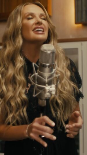 Carly Pearce Instagram - Live acoustic one take of "We Don't Fight Anymore." Watch the full video at link in bio. 🤍