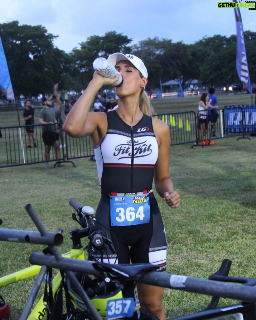 Carmen Carrera Instagram - And just like that, I’m officially an athlete 💯 1ST PLACE 🥇🤗 I couldn’t even believe it! I ran my first race ever today! What do you think all that training was for ?! 💪☺️✨❤️❤️❤️ Let’s goooooo 🏳️‍⚧️ #duathlon #duathlete 🏃‍♀️ 🚴 🏃‍♀️🥇 We arrived at 5:30 AM to start the race at 7:15 AM. The first run was just under a mile then straight into a 9 mile bike ride (and me in a mountain bike 😭… gotta invest in a racing bike) and then directly after that, a 5K run to finish off the race! 🥳 I got first place in my category 🥳