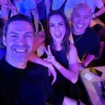 Carmen Villalobos Instagram - La noche de anoche con amigos de siempre ❤️ 1.@tonylozanoj @doclizariza @jasonlizarazo #david 2.Esa falda chiquitca qué bonita te queda 3.Bailadero pa'que gocen 4.Se pasó sabroso 5.No queríamos que dejaran de cantar 6.La primera vez de David 7.Nuestra mesa 8.Regalito hermoso 9.La última antes de irnos