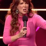 Carolin Kebekus Instagram - „Schlecht verhütet“ oder „endlich schwanger“? je nach Alter nimmt man die Info einer Schwangerschaft anders auf..😂 Flippt alle mit aus, auf Caros Tour ab Herbst 24! #carolinkebekus #verhütung #standupcomedy