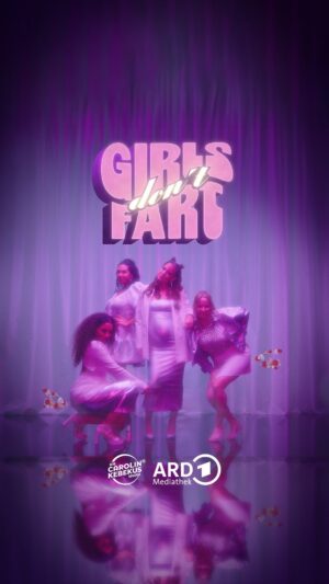 Carolin Kebekus Instagram - Spürt ihr dieses Grummeln im Bauch? Das ist der wummernde Bass des neuen Hits von “4gether 2ever”! Oder ihr müsst einfach furzen. In beiden Fällen kommt mit “Girls don’t fart” der passende Banger der neuen Girlband von @carokebelin, @ariana_baborie, @jasminschwiers & @nadjabenaissa – den ganzen Song findet ihr auf YouTube oder in der neuen Folge @dckshow. Wie immer um 22:50 Uhr im Ersten oder ab 20:15 Uhr in der @ardmediathek.