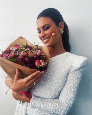 Carolina Loureiro Instagram - fotos aleatórias do programa mais fixe do mundo e que termina hoje! estou nostálgica 🫠🫶 obrigada a todos por esta viagem ✨ não percam hoje, a grande FINAL da máscara! @sicoficial
