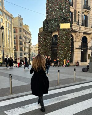 Carolina de Moras Instagram - Madrid random con mi peque!! ⭐️⭐️⭐️