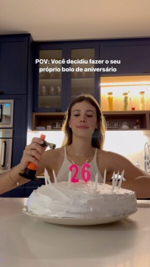 Caroline Dallarosa Instagram - E eu juro que foi o melhor bolo 🥹💜