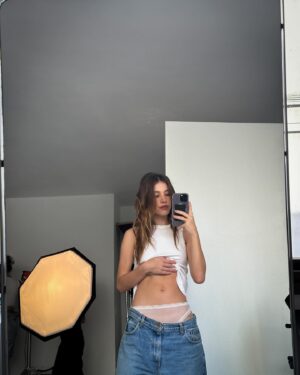 Caroline Dallarosa Instagram - Espelho espelho