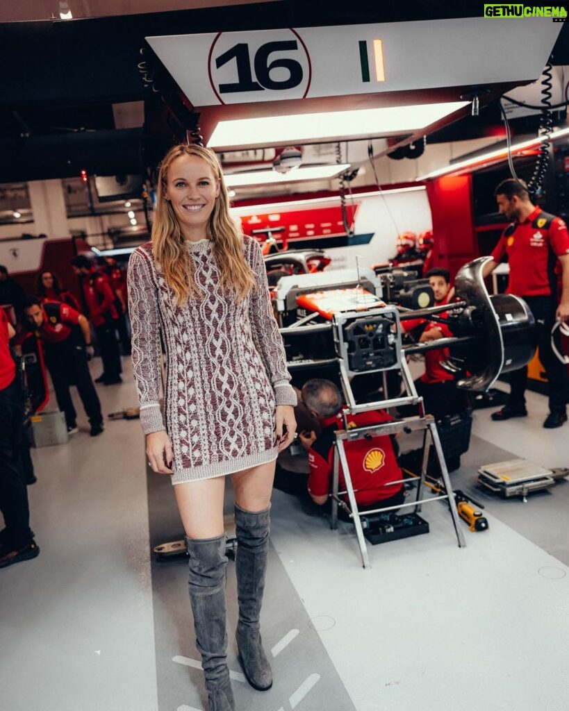 Caroline Wozniacki Instagram - From the tennis court to the paddock 🎾 Happy to see you, @carowozniacki! #F1 #LasVegasGP 🇺🇸