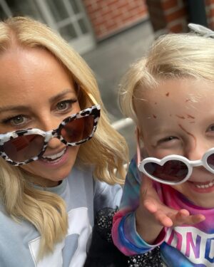 Carrie Bickmore Instagram - Happy 4th birthday tiny tot. 
You may be small but you are mighty ❤️
Heart to heart beautiful Adelaide 💕