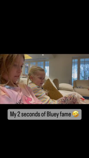 Carrie Bickmore Instagram - Career and parenting highlight 🎉🎉
My girls watching my 2 seconds of fame on the latest episode of Bluey! What a genuine thrill to be a part of such an incredible Aussie show. 💙 I think ‘Terrier’s mum’ needs to be a regular character 😉 @officialblueytv