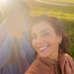 Catarina Furtado Instagram - Poucos dias mas longos. Respirei muito. Caminhei muito. Ri muito .❤️ O meu filho disse-me, no início desta nossa fuga pelo Alentejo, uma frase de alguém que ele adaptou : “ O Passado é História, o Futuro é amanhã, o Presente é uma prenda “:). #fuga #filho #alentejo