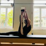 Catarina Furtado Instagram - Hoje é o dia mundial da atividade física! Toca a mexer!! Eu não sobrevivo sem as minhas aulas de Pilates. O meu equilíbrio passa por “tocar” em todas as áreas do nosso ser: corpo, mente, espírito, e desta forma, trabalho também as emoções.😜 #VidaAtiva #Felicidade #BemEstar #pilates
