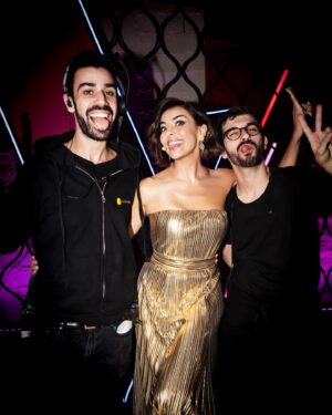 Catarina Furtado Instagram - A magia das provas cegas do @thevoiceportugal kids continua! 

Estão prontos para mais um programa incrível? 

Quem vai ver, hoje às 21.15, na @rtppt ?

@cucaroseta @tinoco.barbara @carlao_nabatalha @nininhovazmaia_ 

My dream team :
📸: @carlapires 
👗: @nunobaltazarnb @nunobaltazarstudio 
💄: @cristinagomes.makeup 
💇🏽‍♀️: @helenavazpereira  @griffehairstyle 
👠: @samelli_shoes 
💍: @davidrosasofficial  @luisarosasjewellery 
 
@shineiberia @rtppt @thevoiceportugal @catarinabmaia  #tvdequalidade #talentshow #musicshow #thevoicekids #amoaminhaprofissão