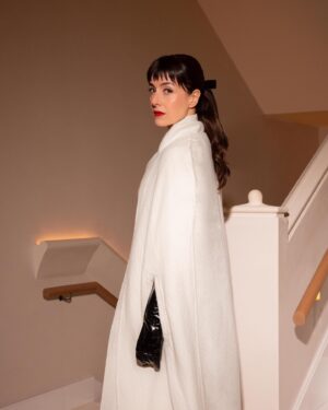 Cecilia Suárez Instagram - Festival de Cine de Málaga.
“PUNTOS SUSPENSIVOS”
•
Styling: @_freddyalonso @gabrielahearst 
Mkup& Hair: @yosbaute @yslbeauty
📸 @davidgallardophoto 
@cramtalent