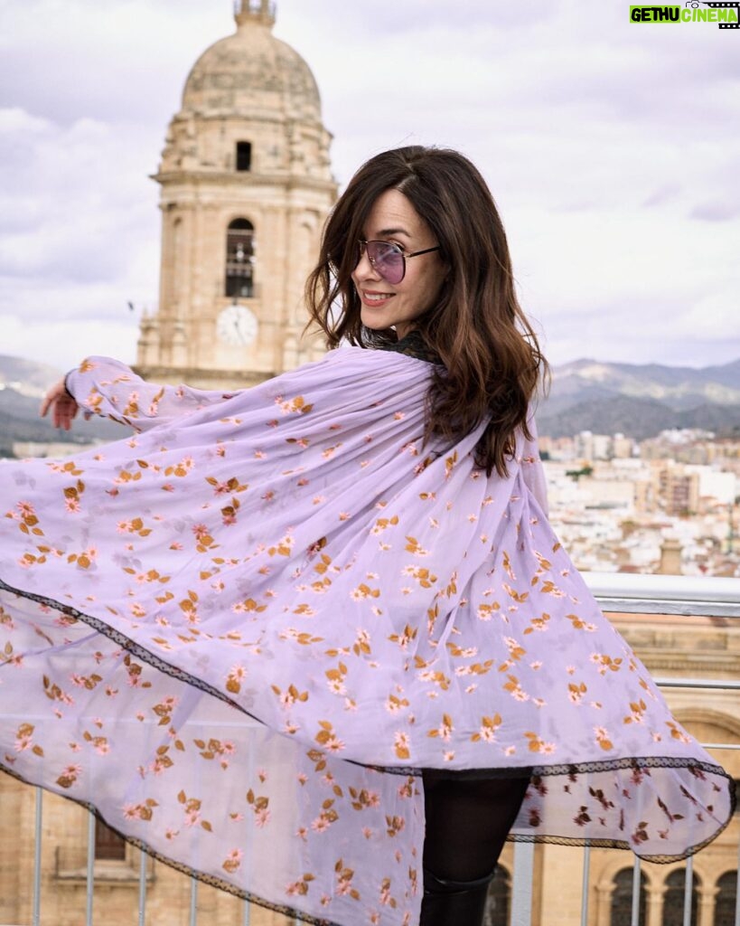 Cecilia Suárez Instagram - Festival de Cine de Málaga. Gracias a la prensa que se acercó hoy para hablar de “PUNTOS SUSPENSIVOS”. • Styling: @_freddyalonso @etromadrid @gabrielahearst Mkup&Hair: @yosbaute @yslbeauty 📸 @andresgarlujan Orchestra director: @cramtalent @carlosramoss