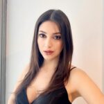 Cemre Gümeli Instagram - İçimden gülüyorum🌝