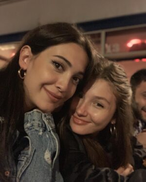 Cemre Gümeli Instagram - Memories of Copenhagen and lots of “hygge” with the best people🕯 #probably @gerekeniyapcom