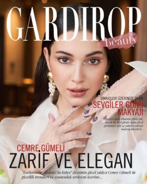 Cemre Gümeli Instagram - Şubat✨
@gardiropmagazin #gardiropmagazin

Ekip🤍
Genel Yayin Yönetmeni: @gulay_ozdemir 
Röportaj: @caglakucukdereli
Fotograflar: @nadirozkan
Video: @onursahinoglu11 @halid.z9
Styling: @irmakozdener
Styling Asistani: @muratcanhosgoren
Saç: @atakangelisli
Makyaj: @zeynepcinislioglu
Makyaj Ürünleri: @pastelkozmetik
Marka lletigimi: @mine.gunduz
Dijital Iletisim: @yoncayalki
Prodüksiyon: @nutekstudio
Mekan: @parkhyattistanbul
Tesekkürler @onemgunalagency @asliikhrmnn
Tüm dijital platformlarda!